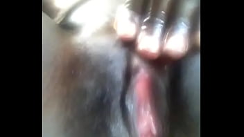Masturbation to Wet her Pusy